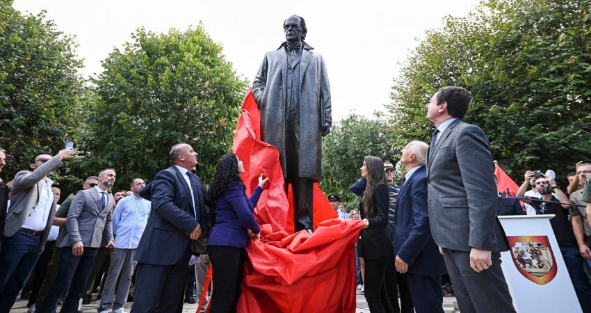 Kurti: Presidenti Rugova përfaqësonte politikat e tij brenda e jashtë, për liri, demokraci e pavarësi