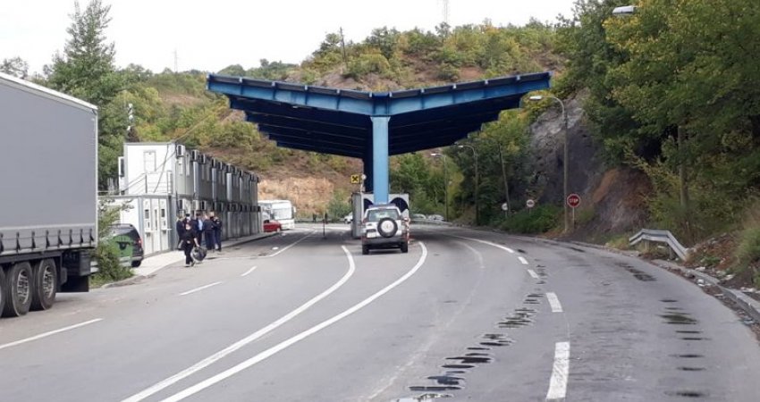Hiqen bllokadat në Jarinje, qarkullimi vijon pa probleme