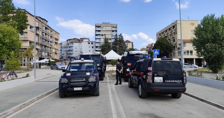 KFOR-i përsërit: Vendimi për urën të merret në dialog, dhe në koordinim me komunitetin ndërkombëtar