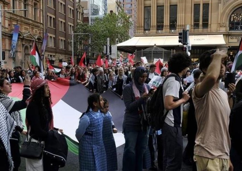 Mijëra qytetarë protestojnë në Australi: Mos i shisni armë Izraelit