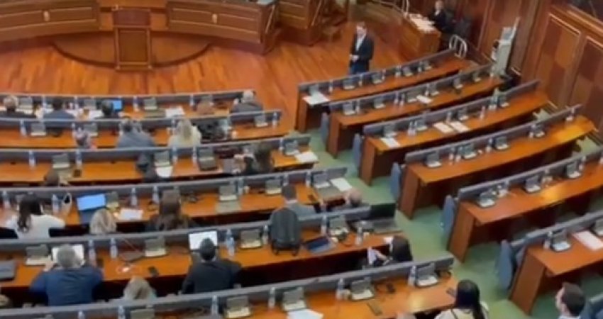 Deputetët e Kuvendit shkojnë në pauzë deri në ora 14:30