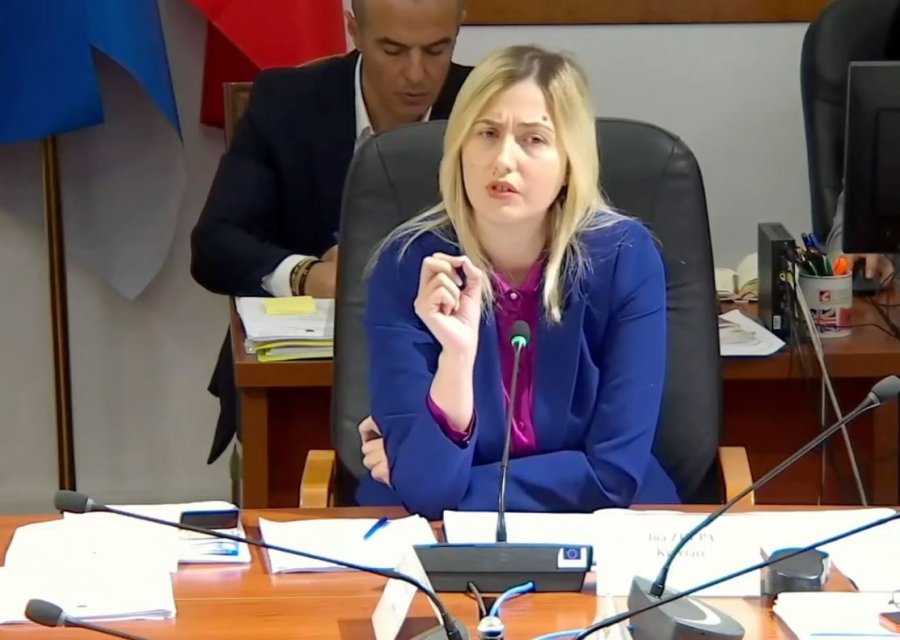 Konferenca e Kryetarëve/ Zhupa: Ka rënë parlamentarizmi... me fondet e BE-së, ngrihen vila në Dhërmi...