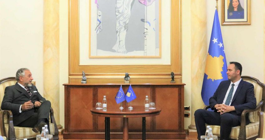 Konjufca takoi shefin e EULEX-it, diskutuan për demokraci vibrante dhe stabilitet afatgjatë