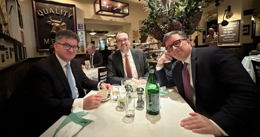 Lajçak mbledh O’Brien e Kasanofin, paralajmëron diskutim tjetër për Kosovën e Serbinë javën e ardhshme në Bruksel