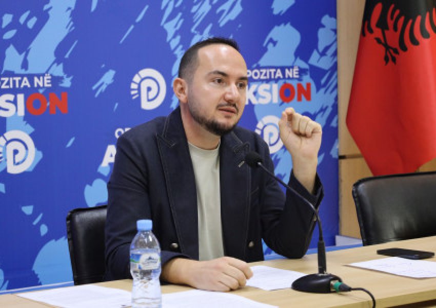 ‘Populli shkund çdo tirani’/ Salianji reagon nga burgu për protestën: Menduan se do na frikësonin, më shumë na forcuan! Të humbësh lirinë për të fituar...