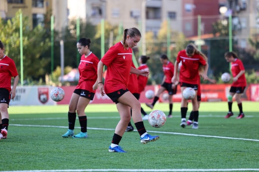 “UEFA Development” për vajzat U-15/ Kodra: E lumtur që më është besuar stoli kuqezi, kemi skuadër shumë të mirë