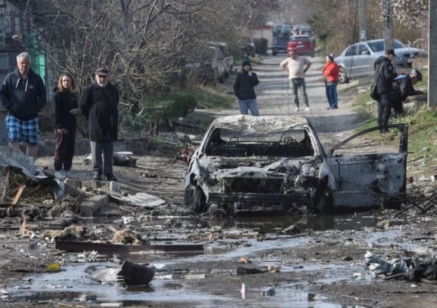 Analiza e REL: Përpjekjet e Ukrainës për armëpushim, komentet e Trumpit për Putinin, hezitimi i Zelenskyt për mineralet…