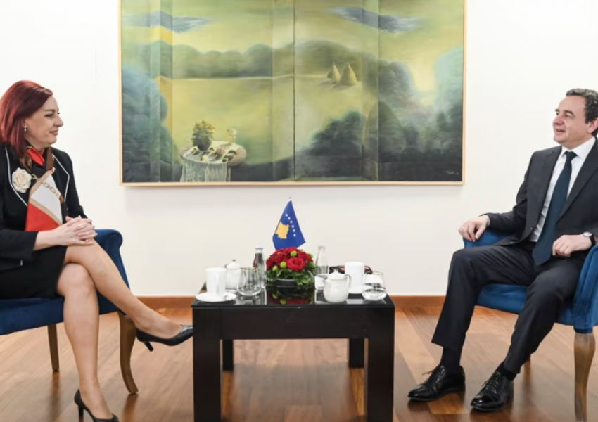 Albin Kurti nis bisedimet me pakicat për qeverinë e re