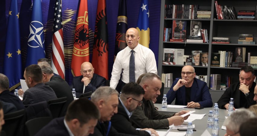AAK nis përgatitjet për zgjedhjet lokale, diskuton edhe për krijimin e qeverisë