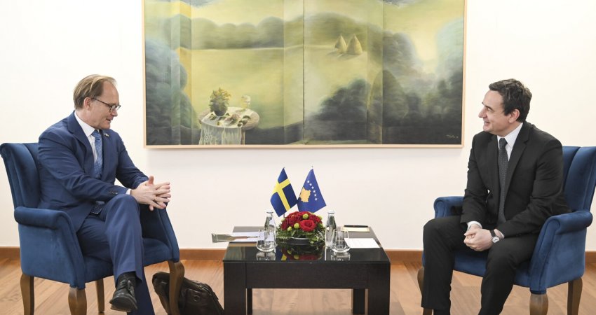 Kurti pret në një takim ambasadorin suedez, flasin për aktualitetin politik në vend