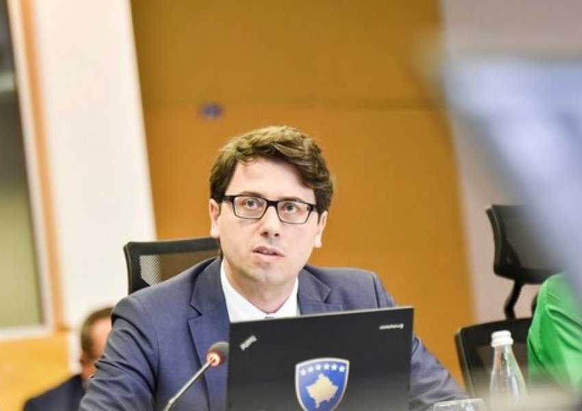 Qeveria e Kosovës: Po shqyrtojmë tarifën ndaj importeve nga SHBA-ja!