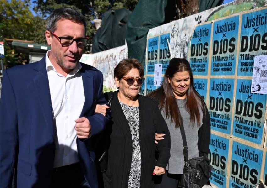 Prekëse/ Dy motrat tregojnë çfarë iu tha Maradona para vdekjes