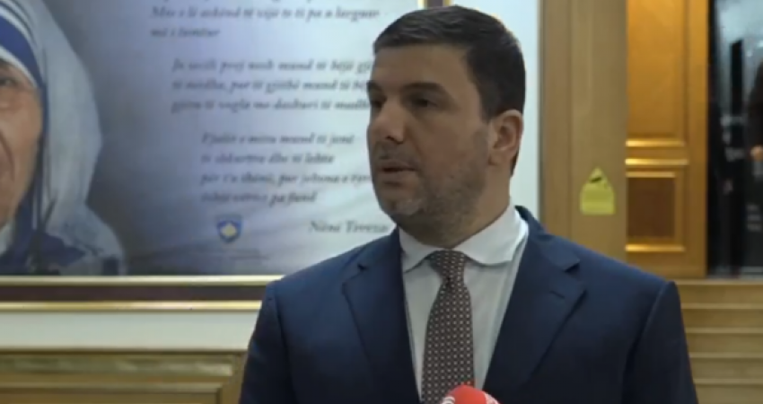 PDK bllokadë, Krasniqi: S’mund të votojmë raportin nëse anëtarët e Qeverisë s’japin dorëheqje