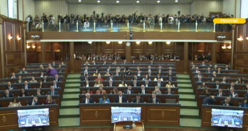 Votohen anëtarët e Komisionit të përkohshëm për verifikimin e kuorumit dhe të mandateve të deputetëve