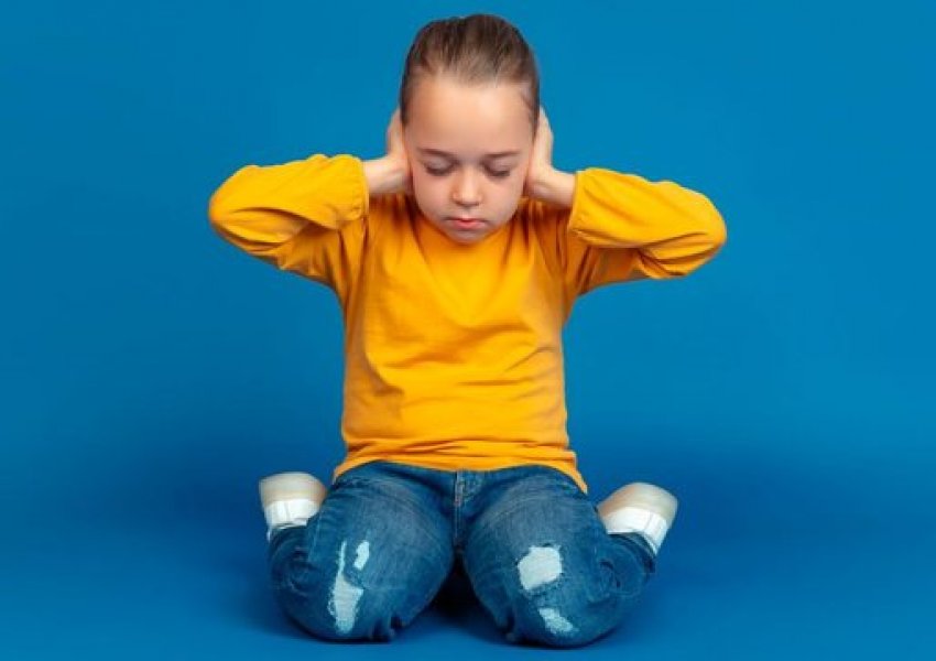 14 shenjat e hershme të autizmit që asnjë prind nuk duhet t'i injorojë