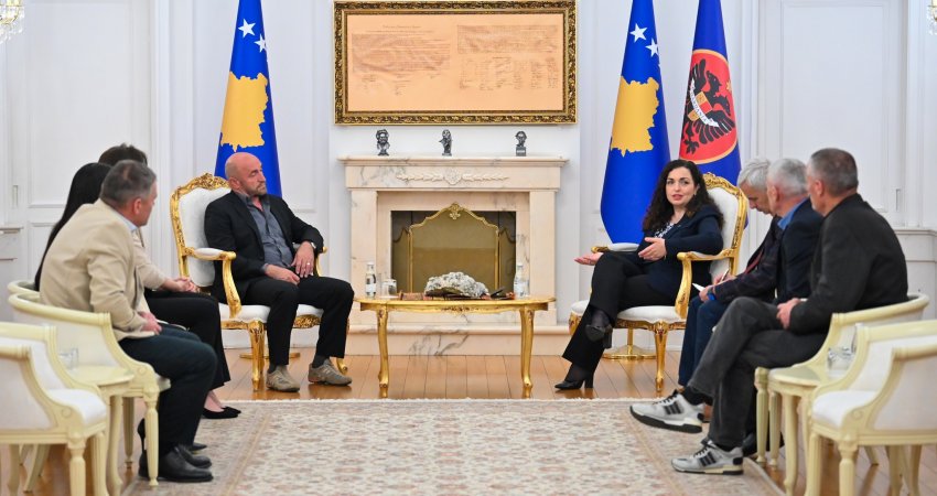 Osmani takon familjarët e viktimave të Masakrës së Poklekut: Kërkesa për drejtësi është ngritur në çdo forum