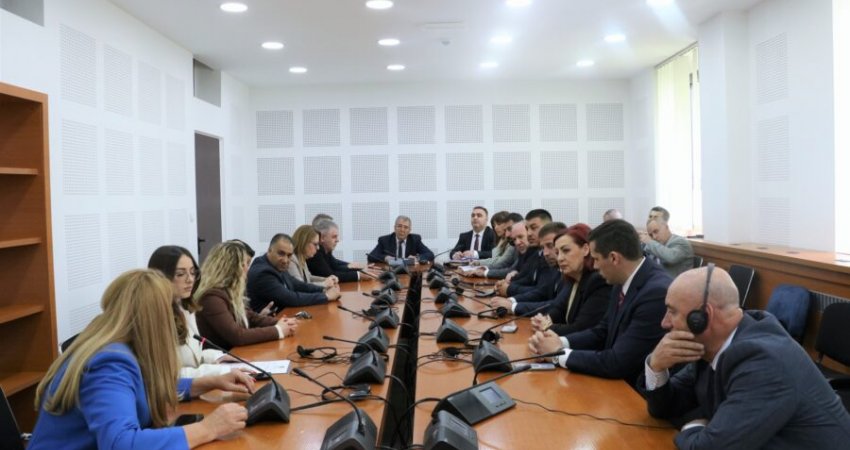 Dehari bën një tjetër përpjekje për konsensus, fton partitë në konsulta para seancës konstituive