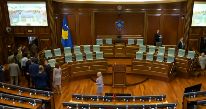VV s’i ka numrat, s’e qesin në votim propozimin për Kryeparlamentarin