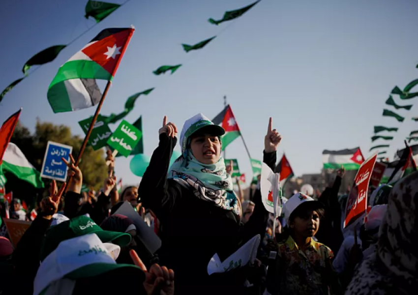 Jordania shpall ndalimin e gjerë të 'Vëllazërisë Myslimane' dhe kërcënon me mbylljen e partisë më të madhe opozitare