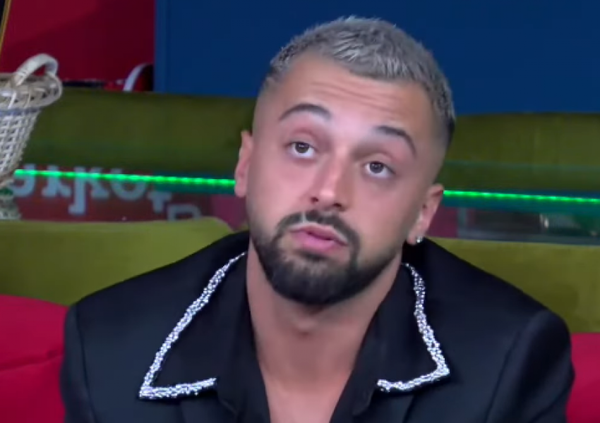 Pas fitores së BBVA, Gjesti poston foto me ‘Lamborghini’