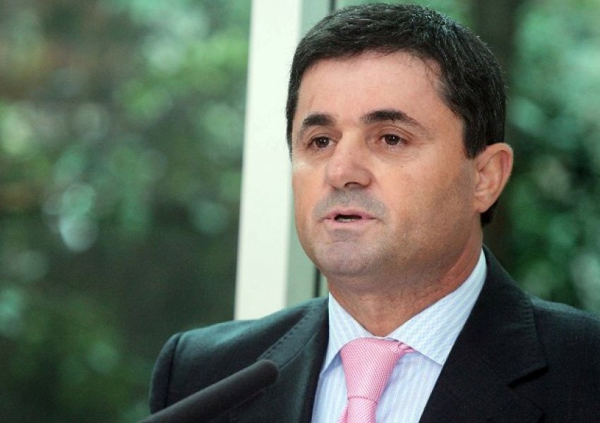 'A ka ndonjënjeri që i beson 'Tahos'? Pervesitet' Ish deputeti i PS-së kundër Ramës e Ballës për baltosjen e dëshmorëve të UÇK-së