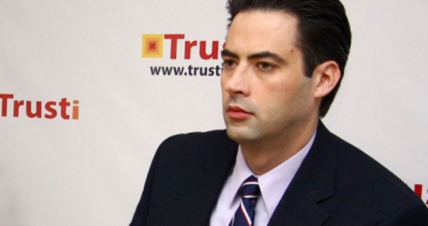 Drejtori i Trustit me rreth 300 mijë euro para të gatshme në banka