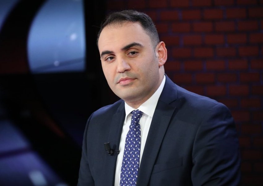 ‘Berisha mund të vizitojë SHBA-në’/ Këlliçi: Të fala Sorosit!