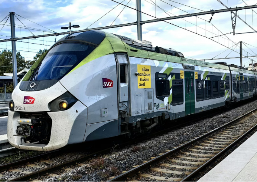 Franca ndalon fluturimet e shkurtra: Treni dy herë më i shpejtë, më i lirë dhe shumë më ekologjik