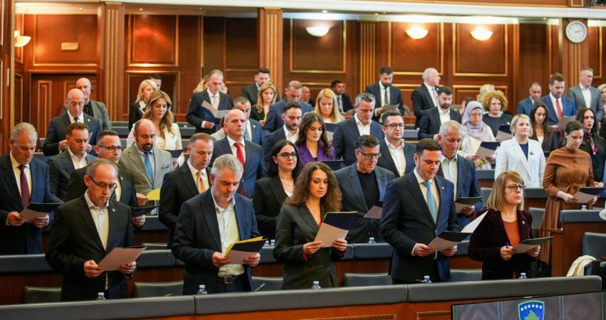 Pas takimit Kurti-Abdixhiku, mblidhet grupi parlamentar i LDK-së