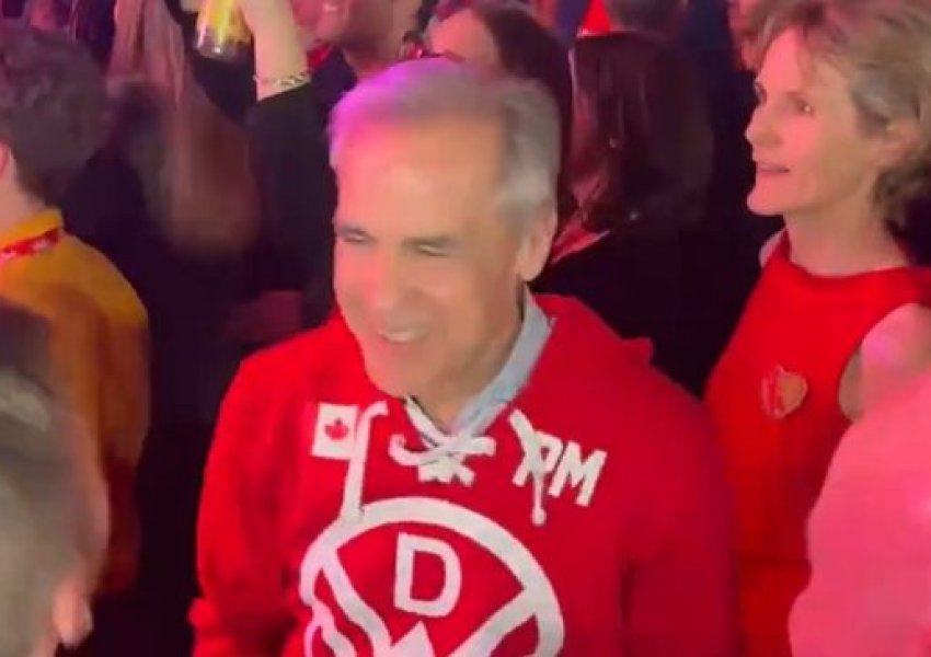 Kryeministri i ri Kanadasë feston fitoren me muzikë rep dhe kërcim në skenë, pamjet e Mark Carney bëhet virale në rrjetet sociale