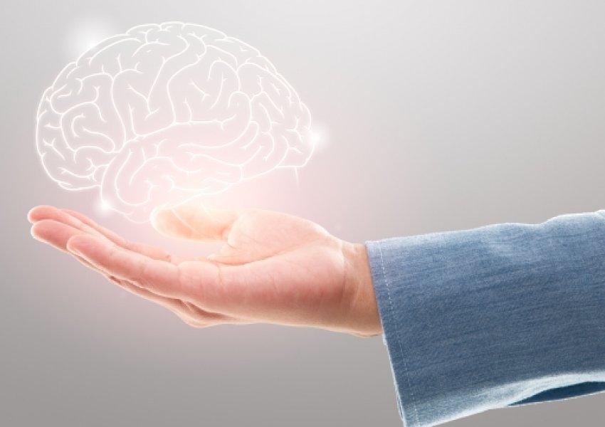 Shëndeti i trurit: 5 këshilla nga neurologët për t’u ndjekur gjatë verës