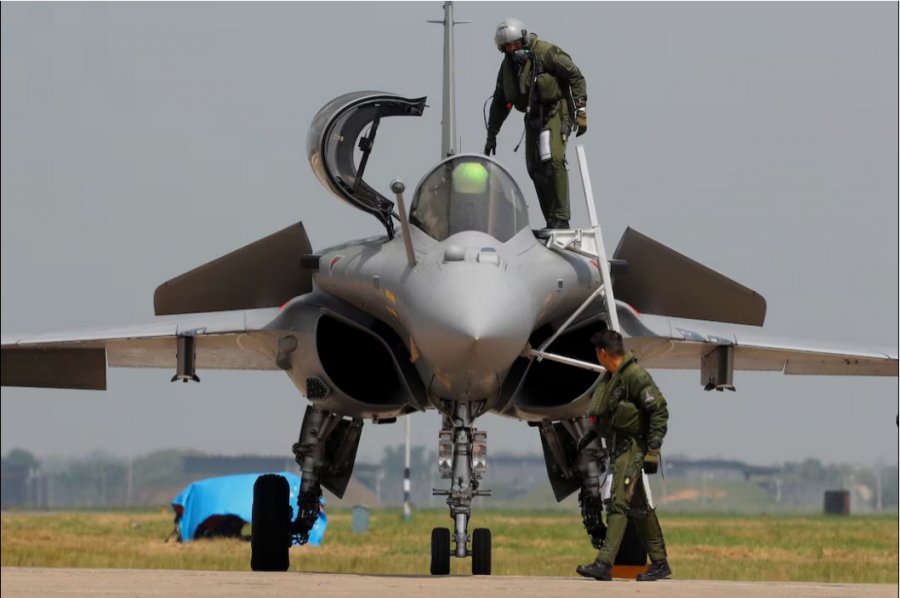 Beteja ajrore më e madhe e dekadave: Si Pakistani rrëzoi avionin luftarak të përparuar të Indisë dhe ndryshoi balancën ushtarake në Azi