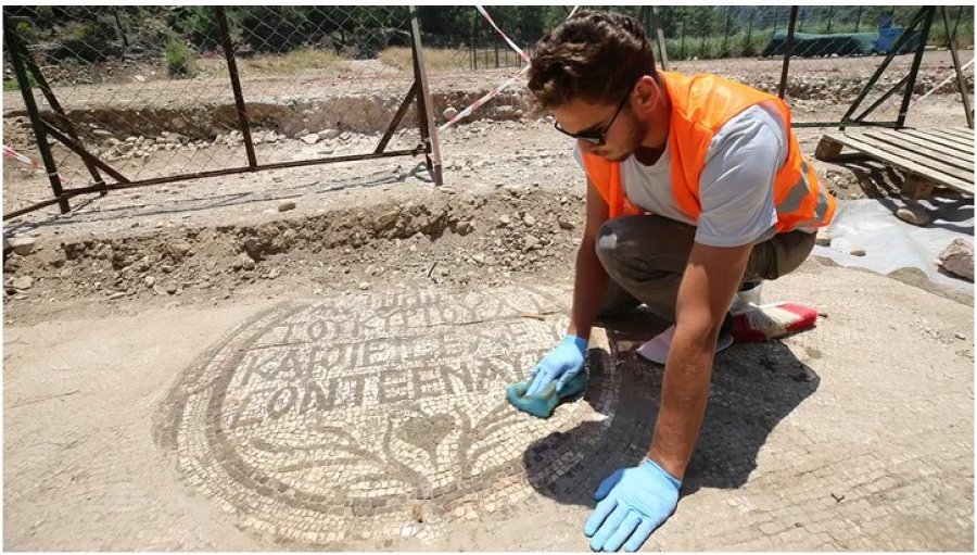 Zbulohet paralajmërimi misterioz 1600-vjeçar për jobesimtarët në kishën e lashtë të krishterë: Vetëm të drejtët...