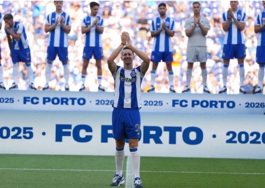 Porto surprizon tifozët De Jong prezantohet papritur mes afrimeve të reja
