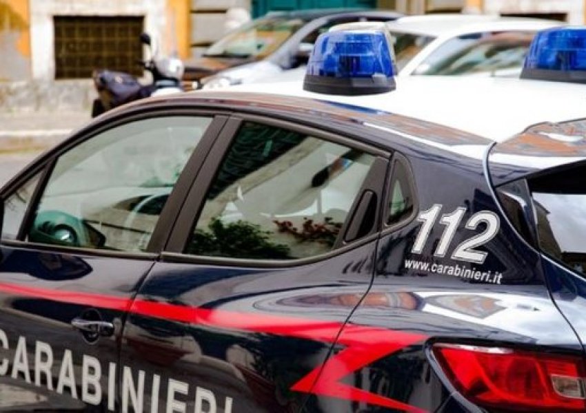 Kthyen fermën në laborator droge, vihen në pranga tre shqiptarë në Itali