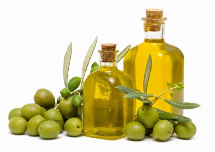 A mund të 'shkrijë' vërtet vaji i ullirit me limonin gurët në tëmth?