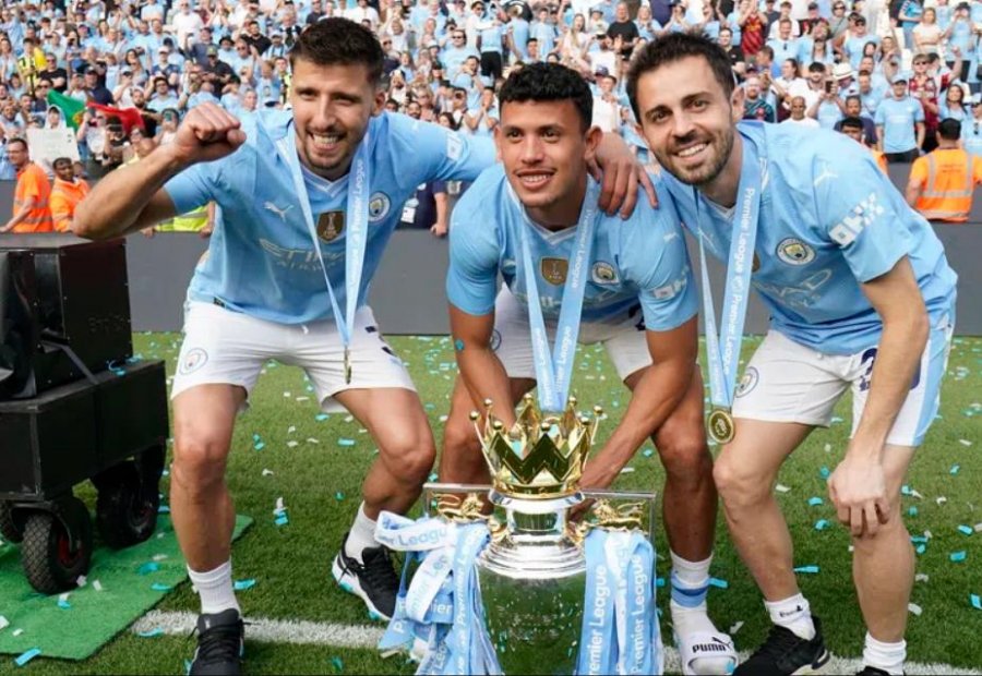 Për shumë vite në ‘Etihad’, mbrojtësi portugez drejt rinovimit me Manchester City-t