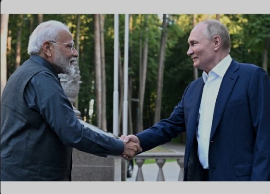 Ukrainë-Rusi/ Ndihmësi i Trump: India po e financon luftën e Putinit duke blerë naftë ruse