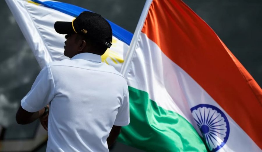 Filipinet dhe India sfidojnë Kinën me stërvitje të përbashkëta detare në Detin e Kinës Jugore