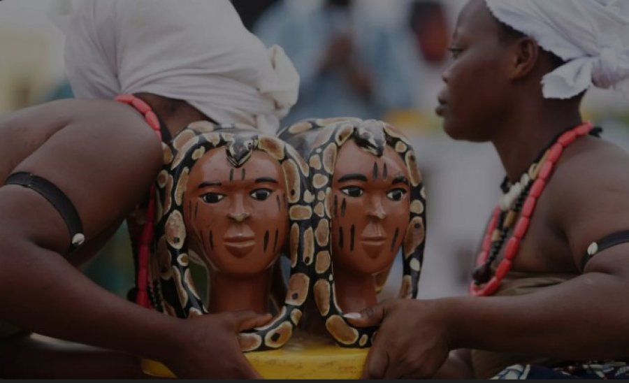 Festivali i Maskave në Benin mbledh mijëra pjesëmarrës në Porto-Novo