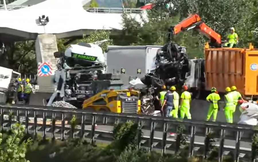 Itali/ Kamioni përplaset me disa makine, të paktën 3 persona kanë humbur jetën dhe 15 janë plagosur