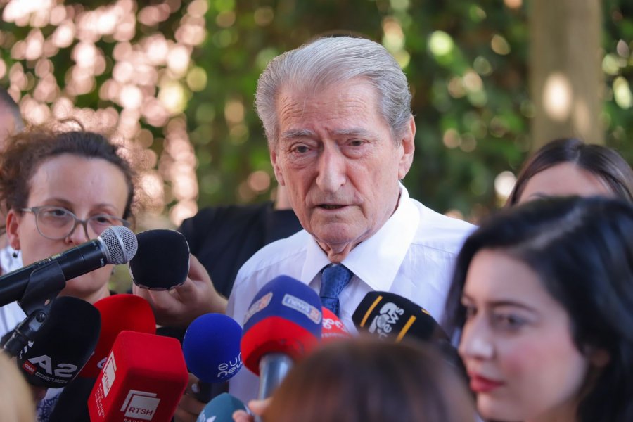 Berisha: Altin Troplini, i marrë peng nga Edi Rama, vazhdon të mbrojë Irenën me 5 mbiemra si mercenar