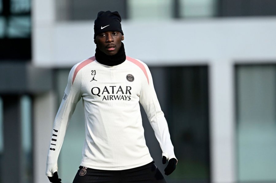 Jashtë planit të Luis Enrique, Kolo Muani stërvitet me rezervat e PSG-së