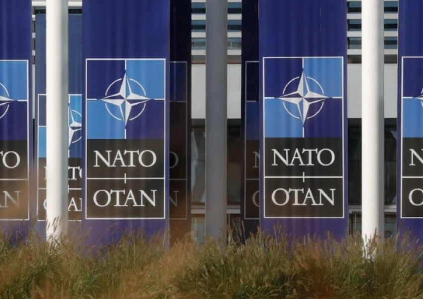 Suedi, Norvegjia dhe Danimarka japin 420 milionë euro në NATO për armët amerikane që do të fuqizojnë mbrojtjen e Ukrainës