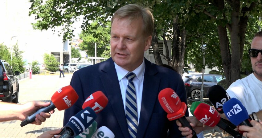 Sorensen nuk jep detaje për takimet me Osmanin dhe Kurtin: Diskutim se si t’i zbatojmë marrëveshjet