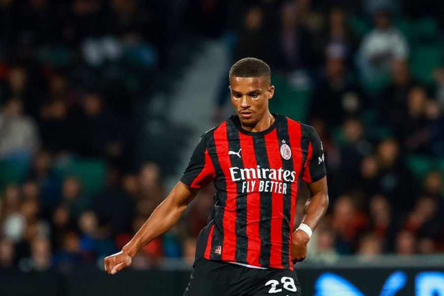 Milan refuzon 30 milionë euro nga Newcastle për mbrojtësin, ja të gjitha prapaskenat