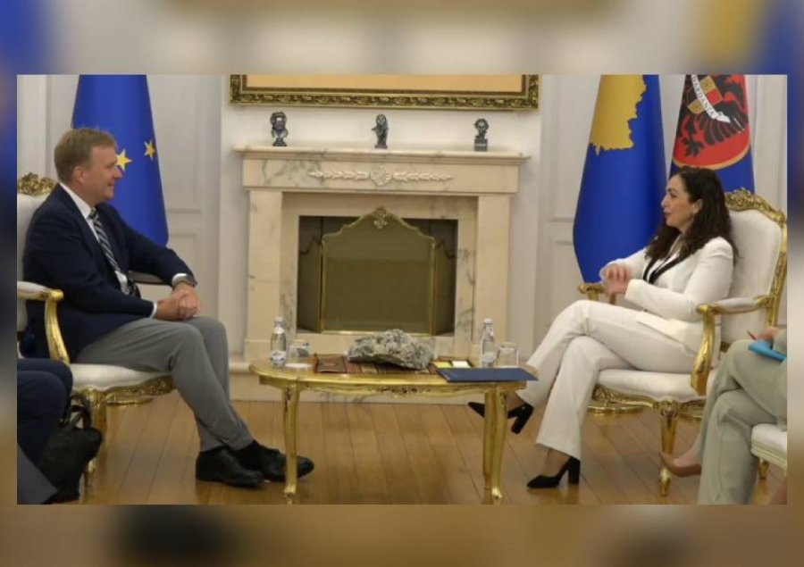 Emisari Sorensen në Kosovë, takohet me presidenten Osmani