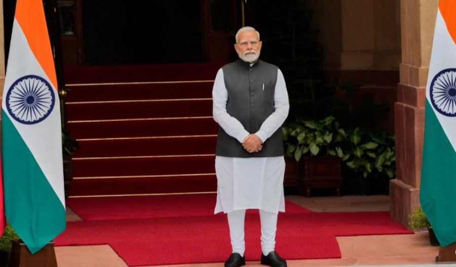 India sulmon 'standardet e dyfishta' të SHBA-së dhe Evropës në marrëdhëniet e tyre tregtare me Rusinë