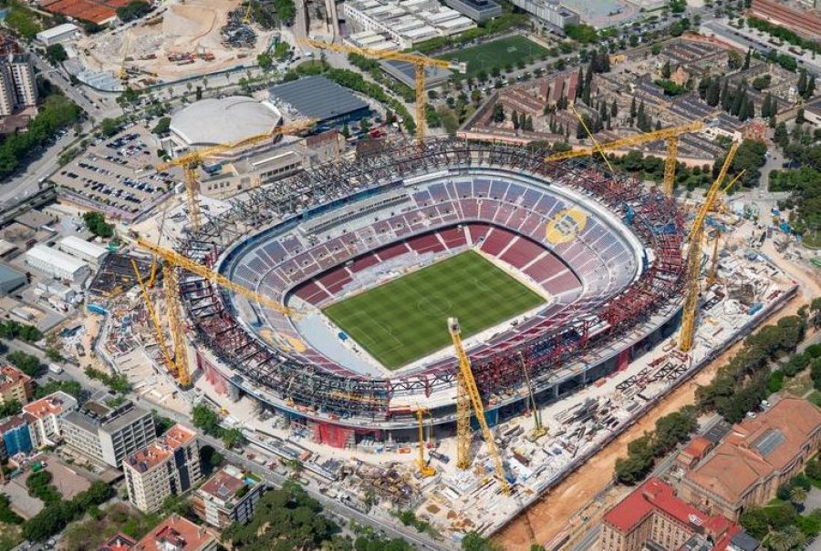 ‘Camp Nou’ i ri i Barcelonës nuk është ende gati, kapaciteti i tij është i kufizuar në 30 mijë spektatorë