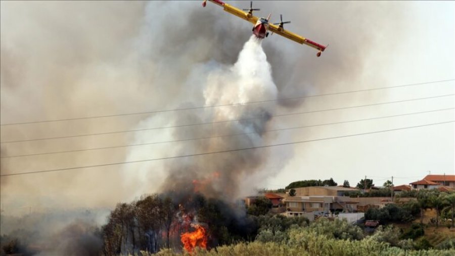 Italia përballet me rritje të zjarreve, regjistrohen 700 vatra për vitin 2025